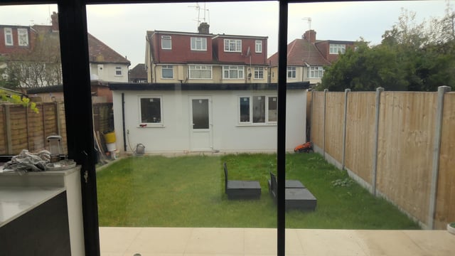 Suggestions to create privacy/screen peeping Tom neighbours opposite? – Reddit Post