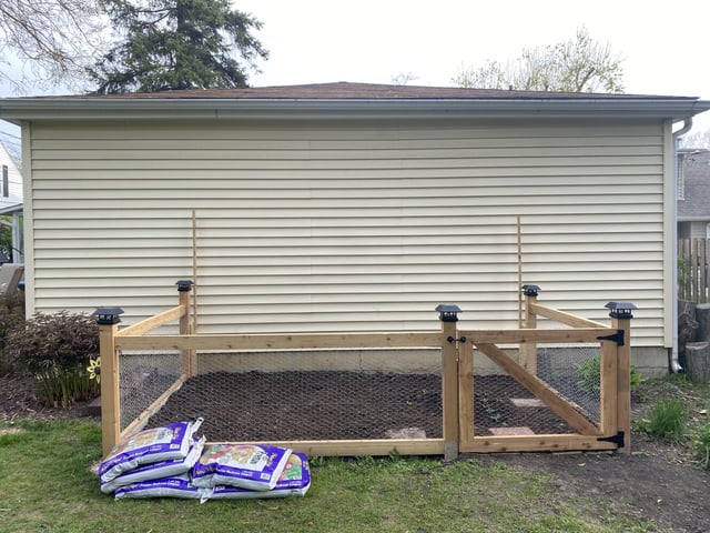 New cedar garden fence – Reddit Post