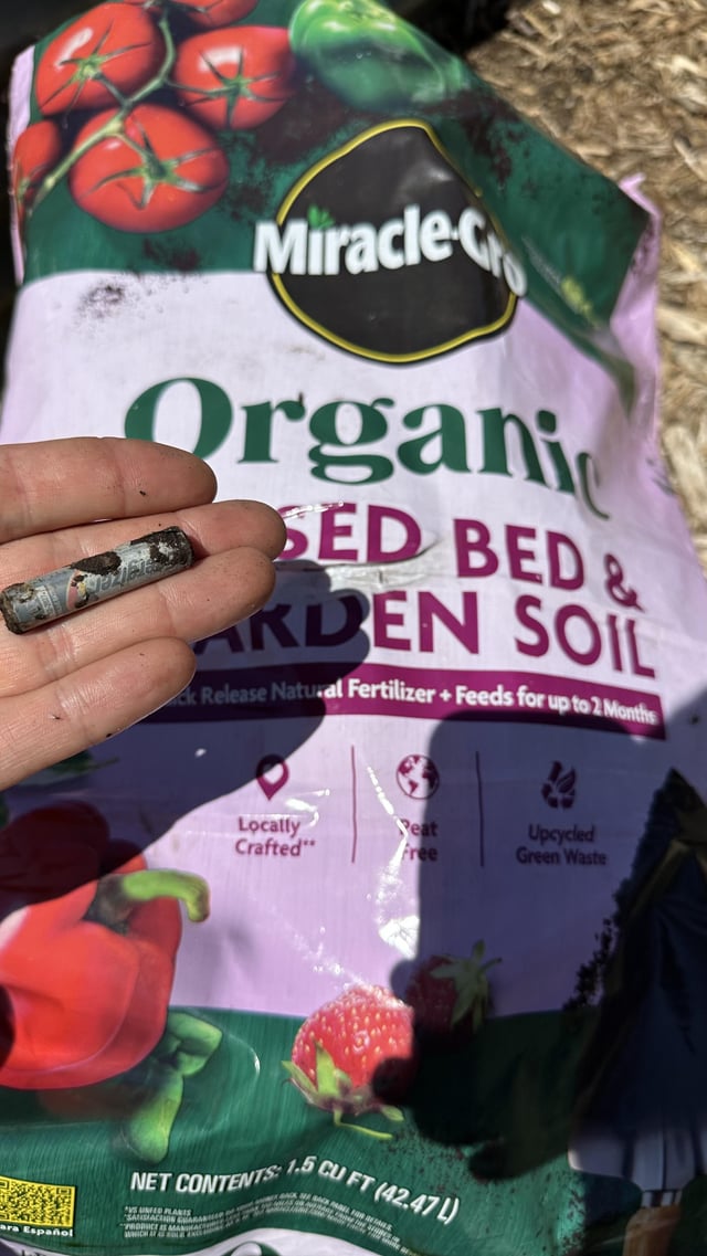 Battery in miracle grow – Reddit Post