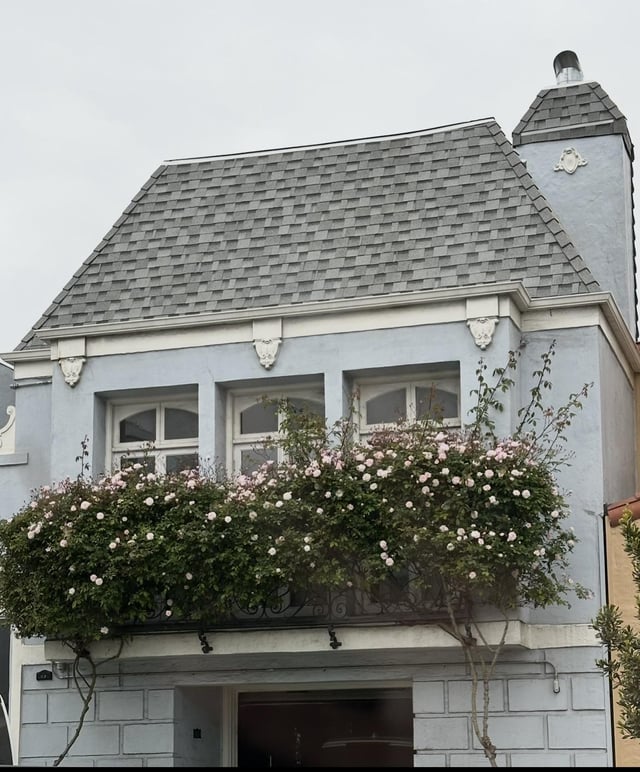 House I Often Pass By – Reddit Post
